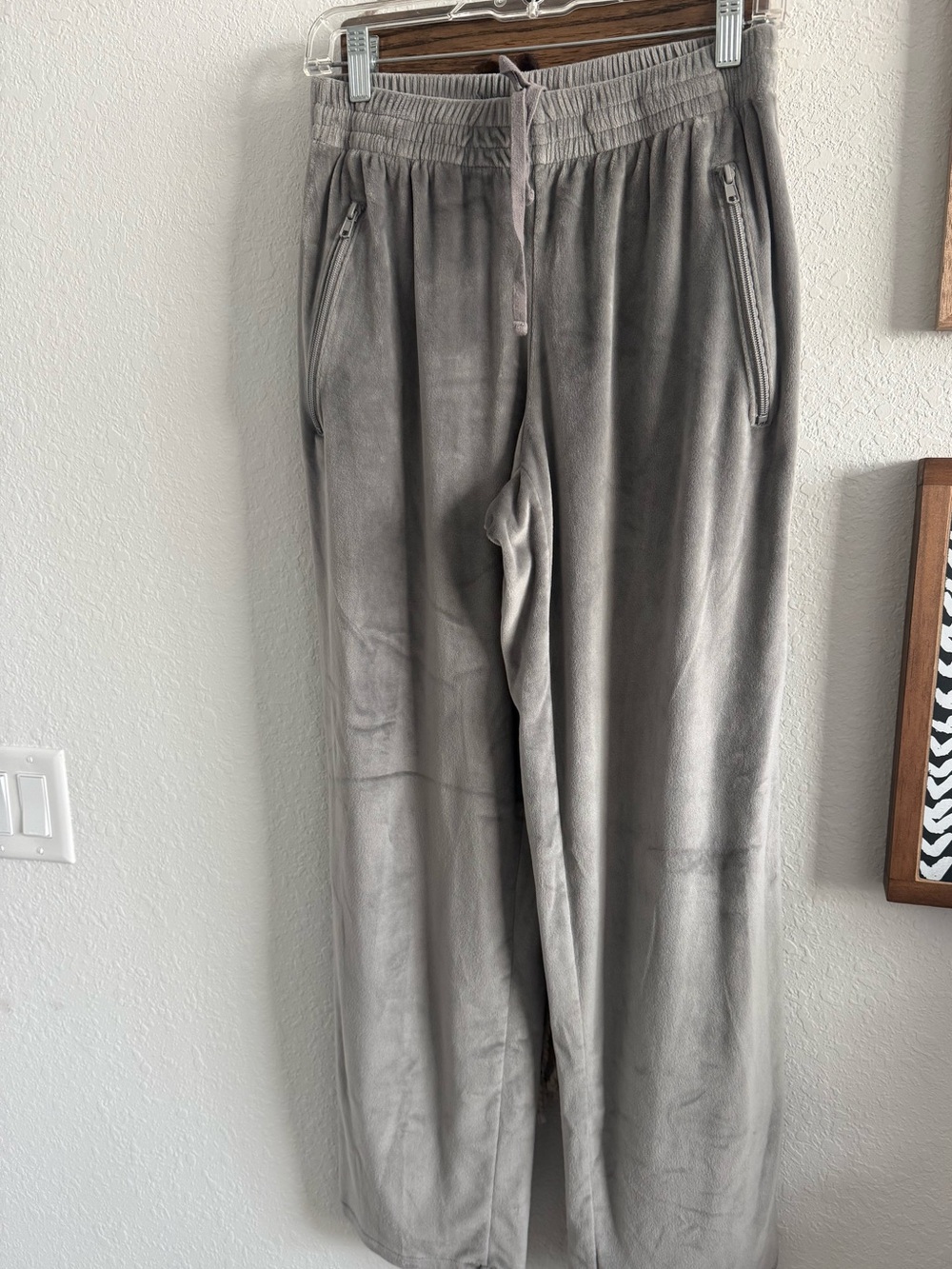 SKIMS Wide Leg Velour Pants in Gray